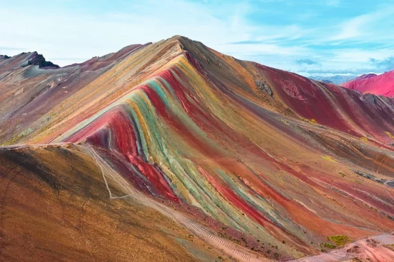 Vinicunca Rainbow Mountain (All Day) 2
