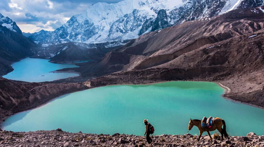 Trekking through the 7 Lagoons of Ausangate (All Day)