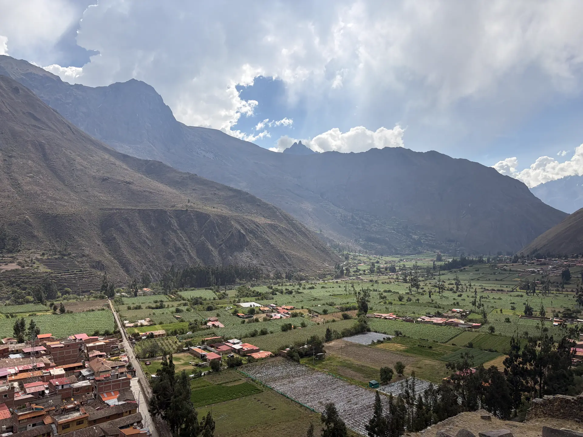 How to Get from Lima to Cusco: Plane, Bus and Train (2026)